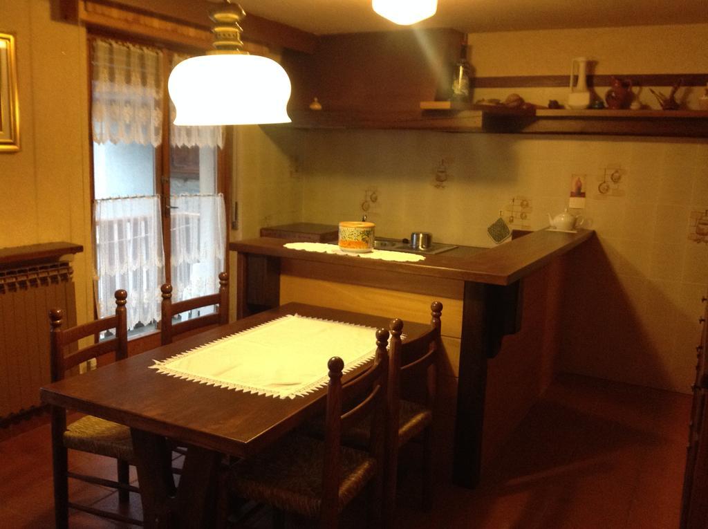 Albergo Castello Da Bonino Champorcher Szoba fotó