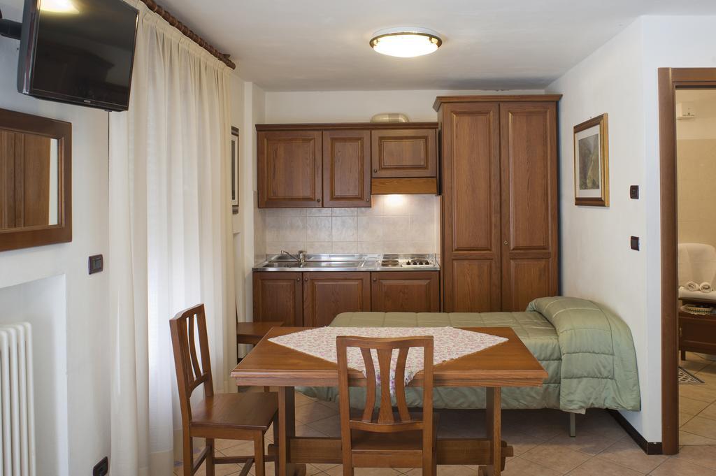 Albergo Castello Da Bonino Champorcher Kültér fotó