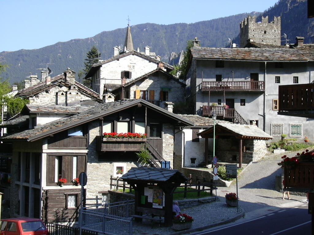 Albergo Castello Da Bonino Champorcher Kültér fotó